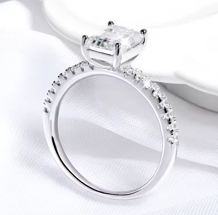 The Radiant Cut Women's Diamond Ring S925 Sterling Silver